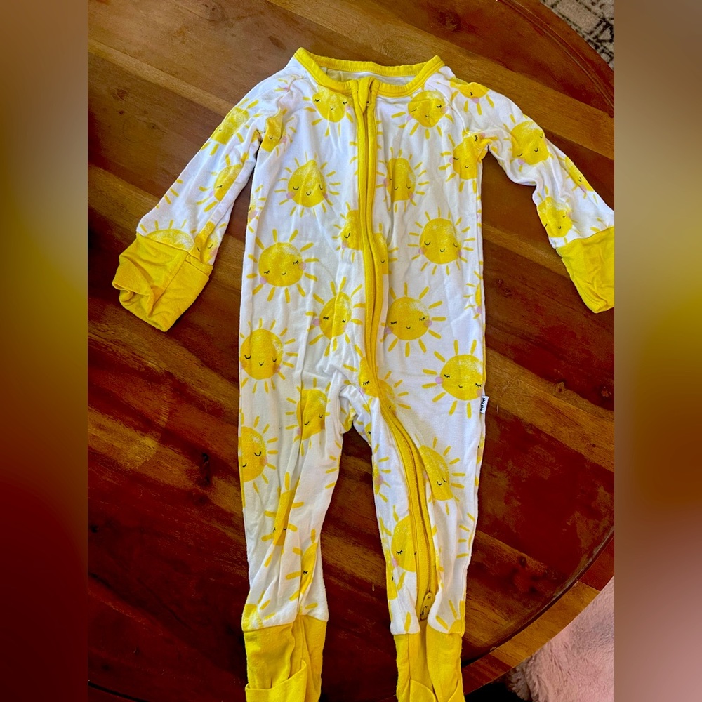 Little sleepies bundle size 0-3
